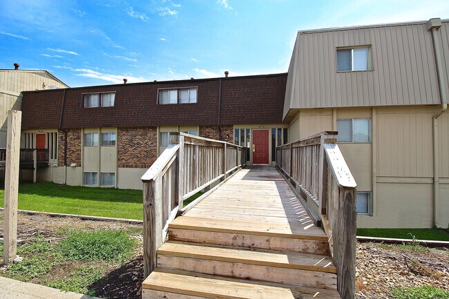 Building Photo - Excelsior Village