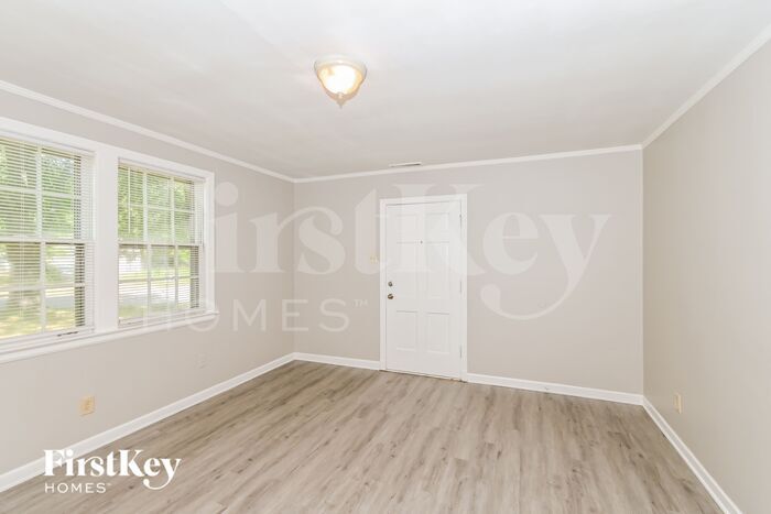 Building Photo - 1180 Bradbury Dr