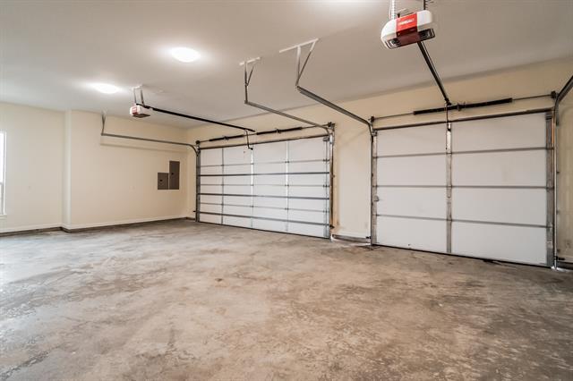 Building Photo - 4220 Waterstone Estates Dr