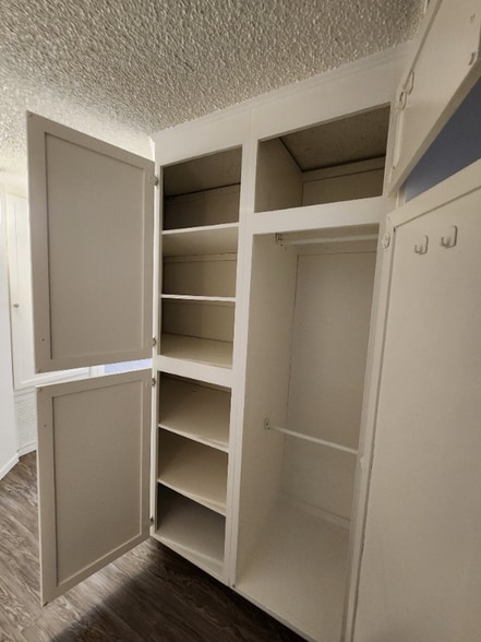 Building Photo - 5325 Denny Ave