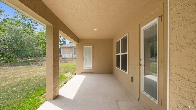 Building Photo - 23 Lone Pine St