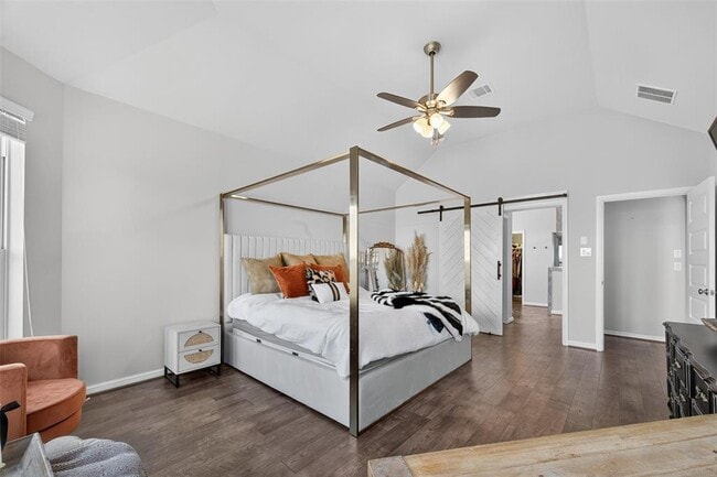 Building Photo - 4821 La Piedra Ln