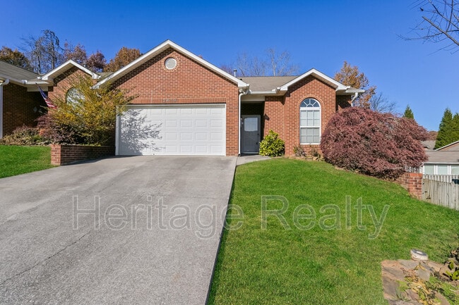 Primary Photo - 2419 Glen Meadow Rd