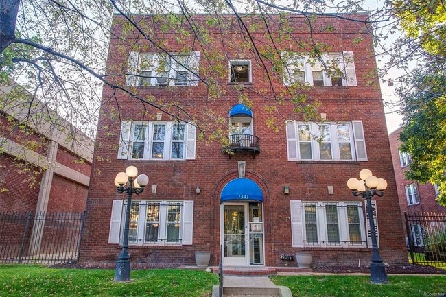 Building Photo - 1341 N Washington St