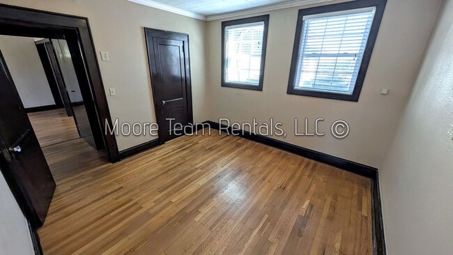Building Photo - MainStN446