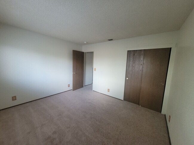 Building Photo - 1189 Greenhill Drive, Roseville