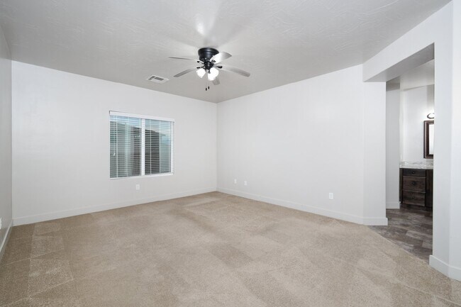 Building Photo - Comfort & Style: Spacious 3-Bed, PLUS LARGE OFFICE, 2-Bath Retreat in DESERT CANYON"