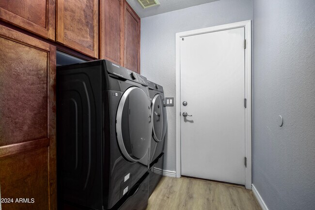 Building Photo - 11365 E Downing Cir