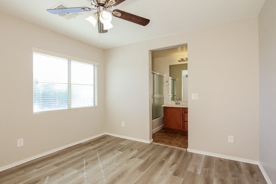 Building Photo - 10295 W Via Del Sol