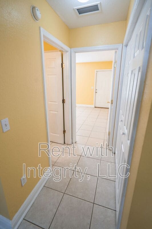 Building Photo - 3314 Sawtooth Dr