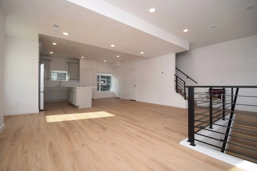 Building Photo - 4479 S 500 E