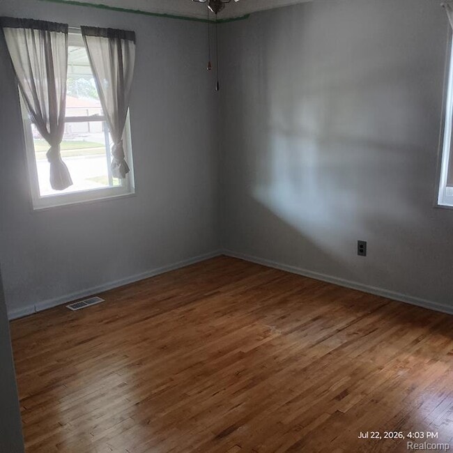 Building Photo - 25880 Groveland St
