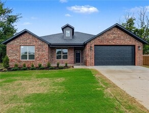 Building Photo - 10 Olmsted Cir