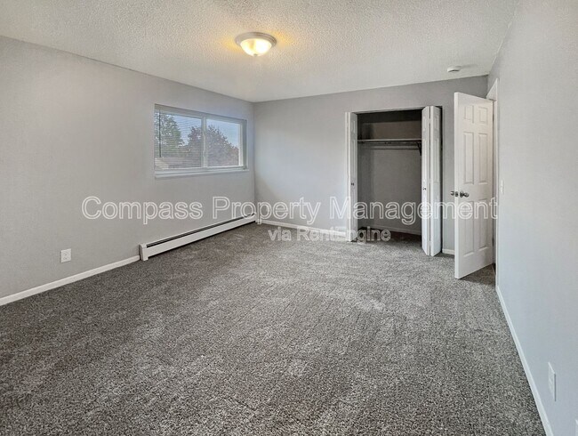 Building Photo - 2422 36th St SW