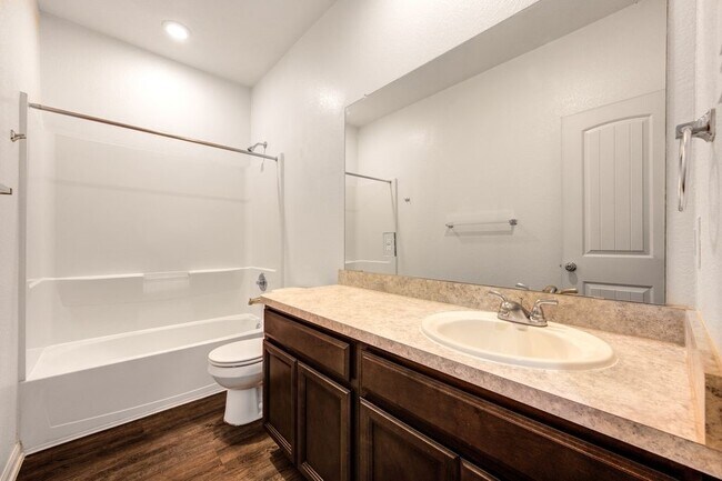 Building Photo - 14469 Sugar Pines Dr