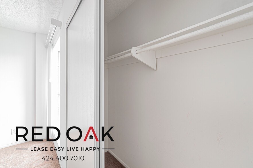 Building Photo - 7025 Vassar Ave