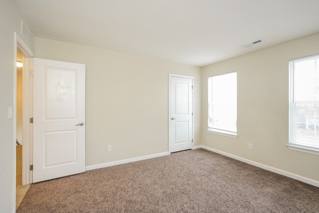 Building Photo - Preleased