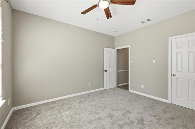 Building Photo - 4433 English Oak Dr