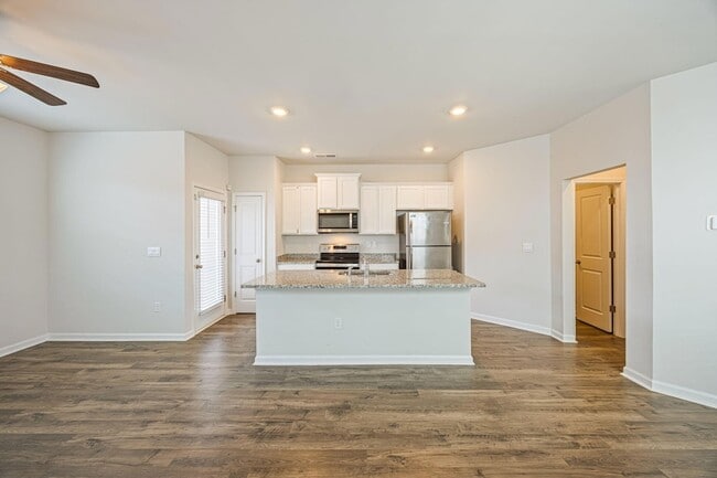 Building Photo - 5438 Thrasher Ln