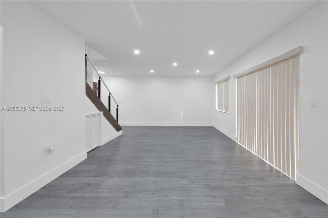 Building Photo - 1535 SW 122nd Ave