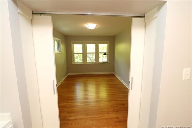 Building Photo - 1009 Dogwood Ln