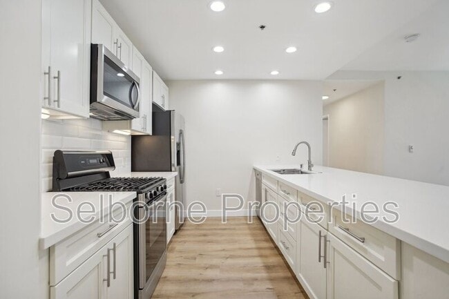 Building Photo - 1401 Jackson St