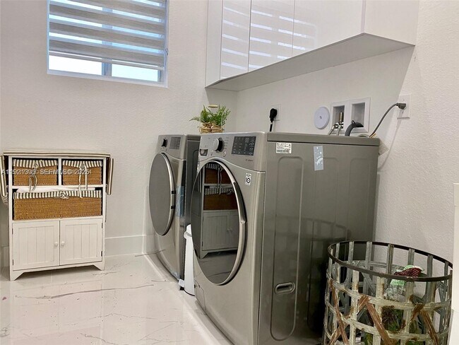 Building Photo - 17575 SW 280th St