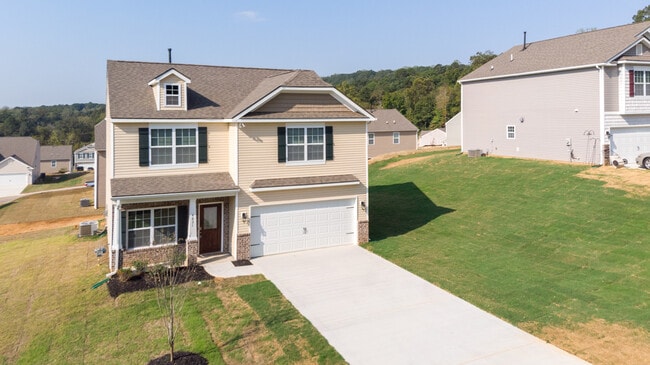 Building Photo - 4831 Birchcrest Ln