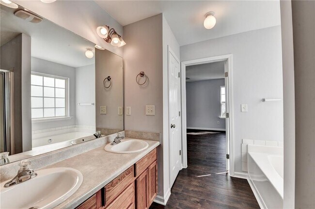 Building Photo - 831 New Liberty Way