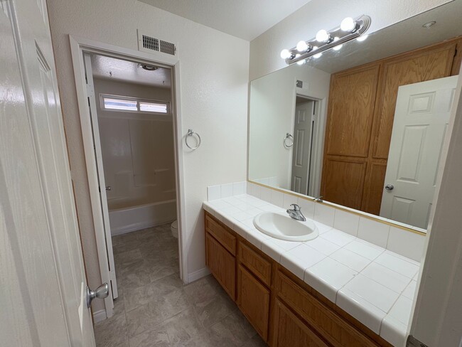 Building Photo - 3 bedroom -2.5 bathroom House