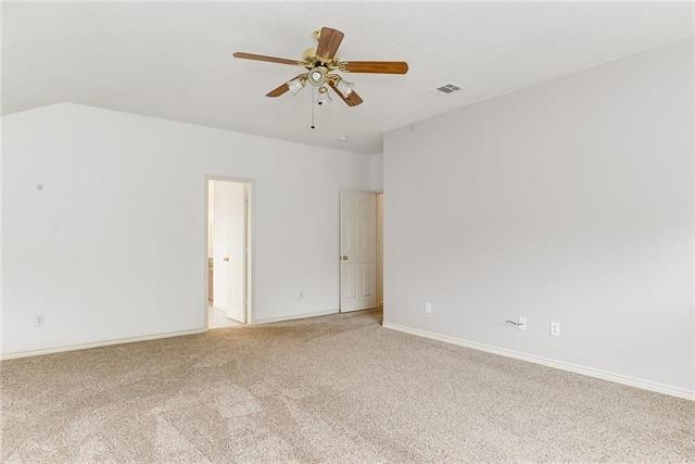 Building Photo - 304 Ambrose Dr