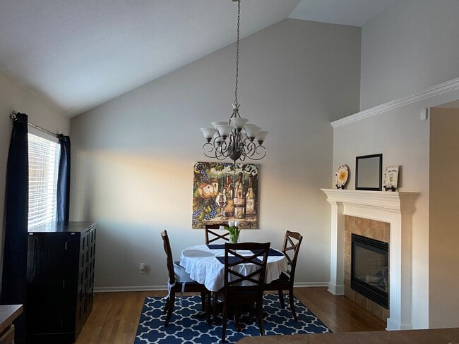 Building Photo - 4809 Broadway Terrace