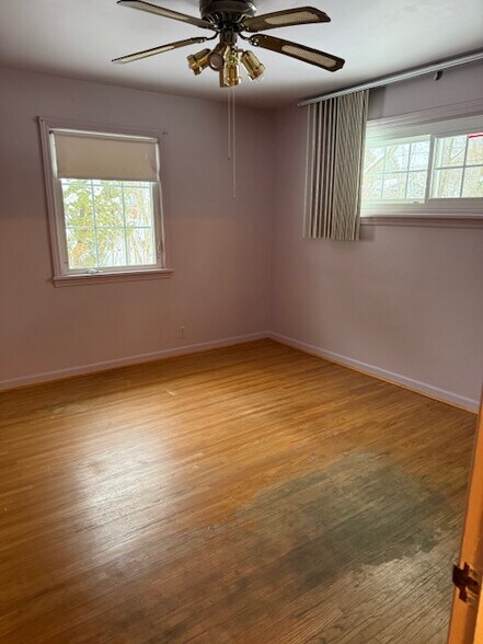 Bedroom 2 - 74 Clearview Dr