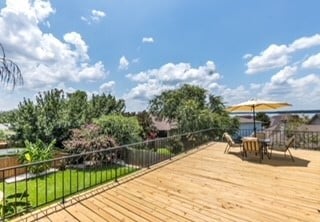 Building Photo - 5421 Blue Haven Dr