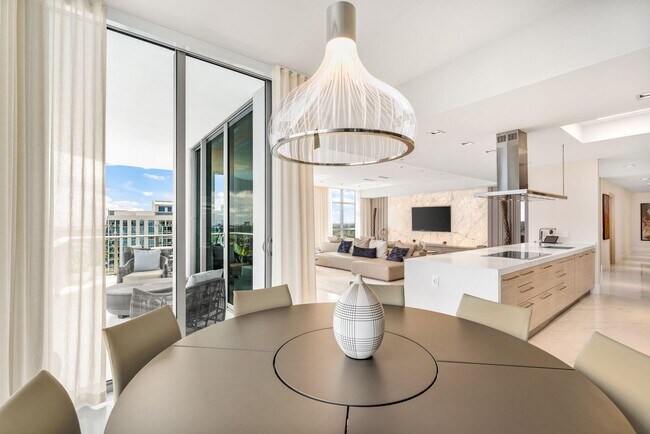 Building Photo - 17301 Biscayne Blvd