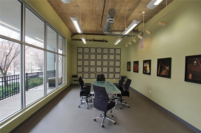 Building Photo - 620 Glen Iris Dr NE