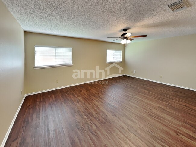 Building Photo - 9815 Criswell Crk