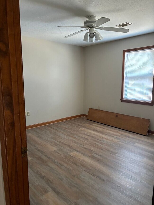 Building Photo - 2702 Oak Meadow Pl