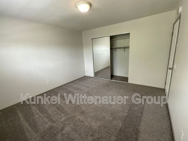 Building Photo - 1320 N 1st St