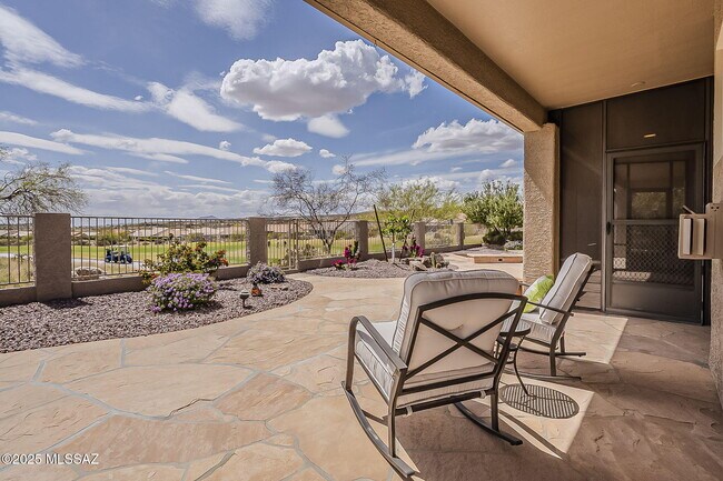 Building Photo - 65473 E Rose Ridge Dr