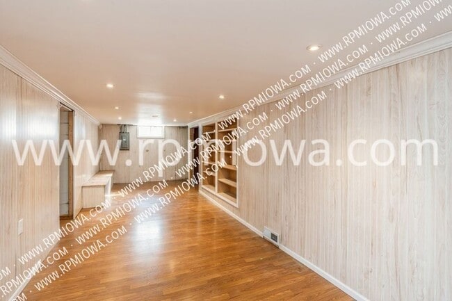 Building Photo - 2935 Indianapolis Ave