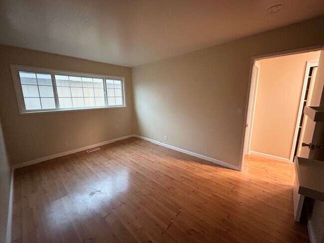 Building Photo - 1653 Los Gatos Way