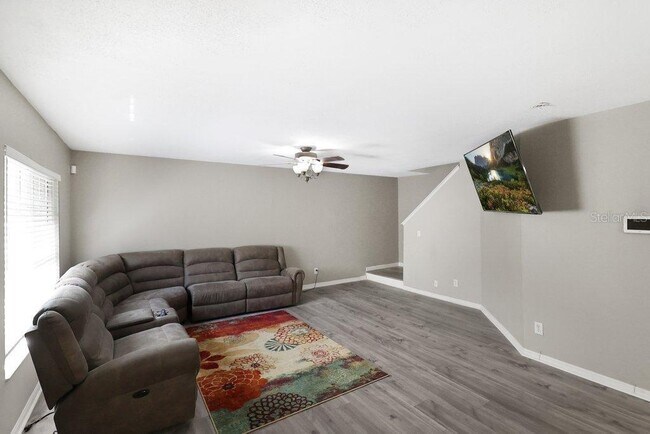 Building Photo - 7127 Waterside Dr