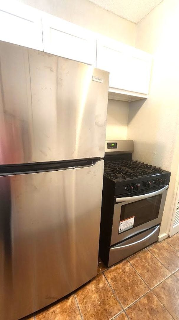 Building Photo - 2 Bed 1 Bath Duplex in the Aurora Addn NW OKC