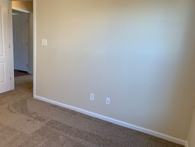 Building Photo - Acorn Ridge Home (RC)