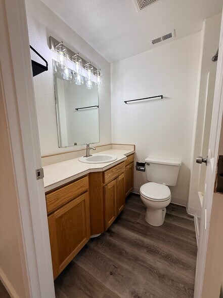 Building Photo - 1545 Fircrest Ct SE