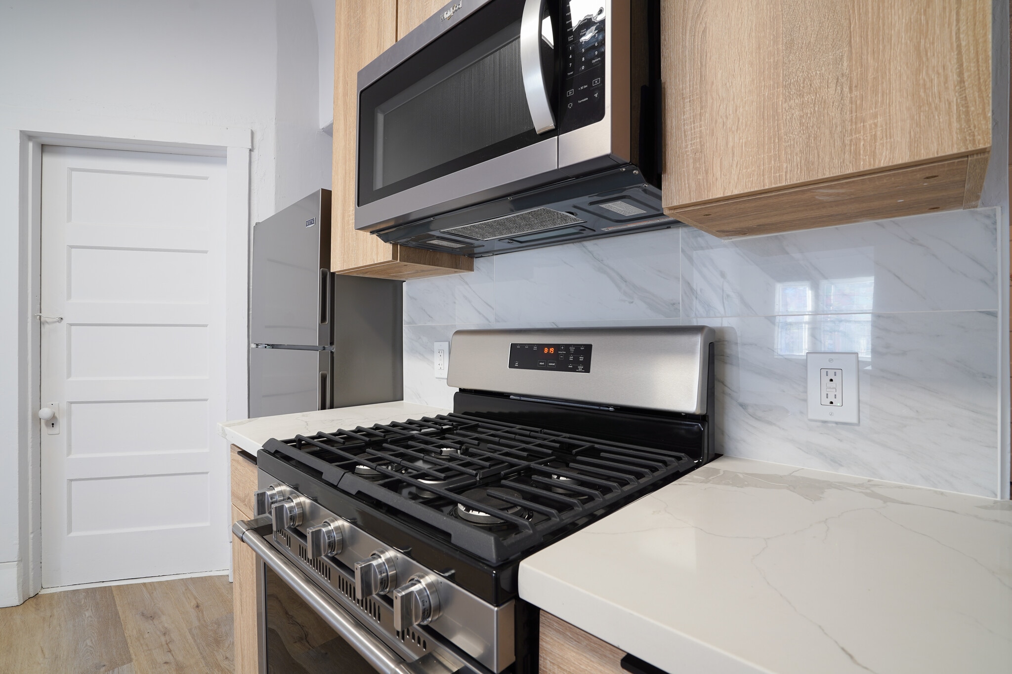 Building Photo - 185 10th St