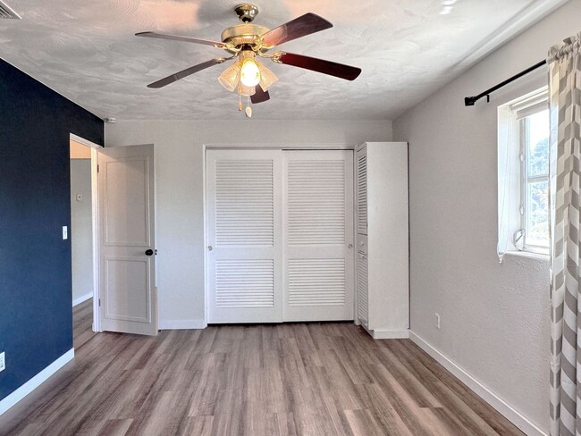Building Photo - Peaceful 2-Bedroom Home Near Lake Starr