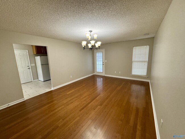 Building Photo - 103 Balsam Poplar Way
