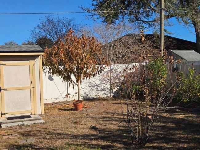 Building Photo - Beautful Home